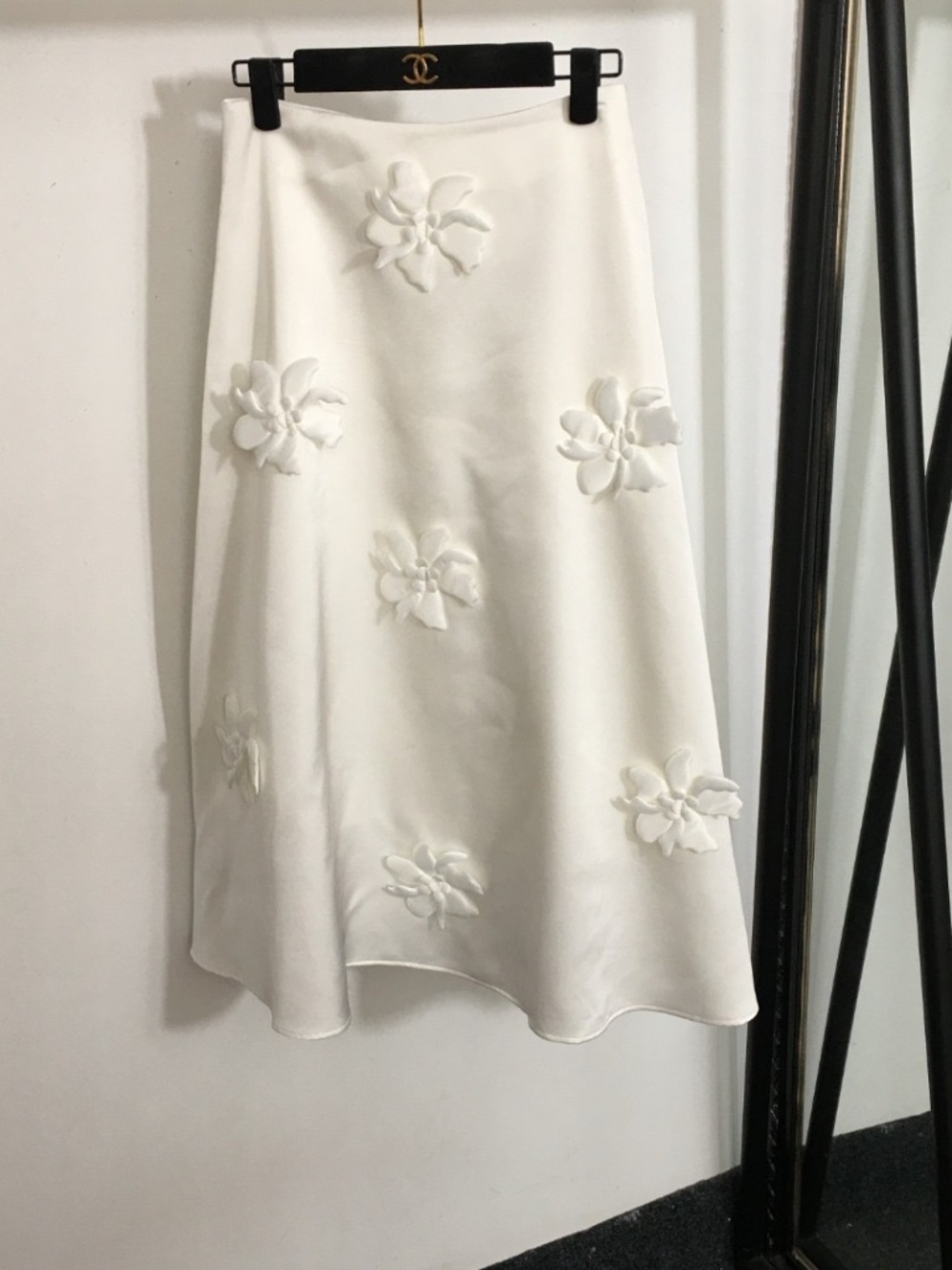 Runway Style 3D Floral Applique 2-Piece Set Crop Top & Midi Skirt White - Picture 3 of 5